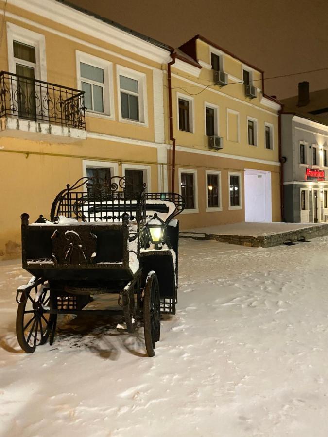 Чудові Апартаменти «D.I.M.» В Старому Місті Kamjanets-Podilsky Buitenkant foto