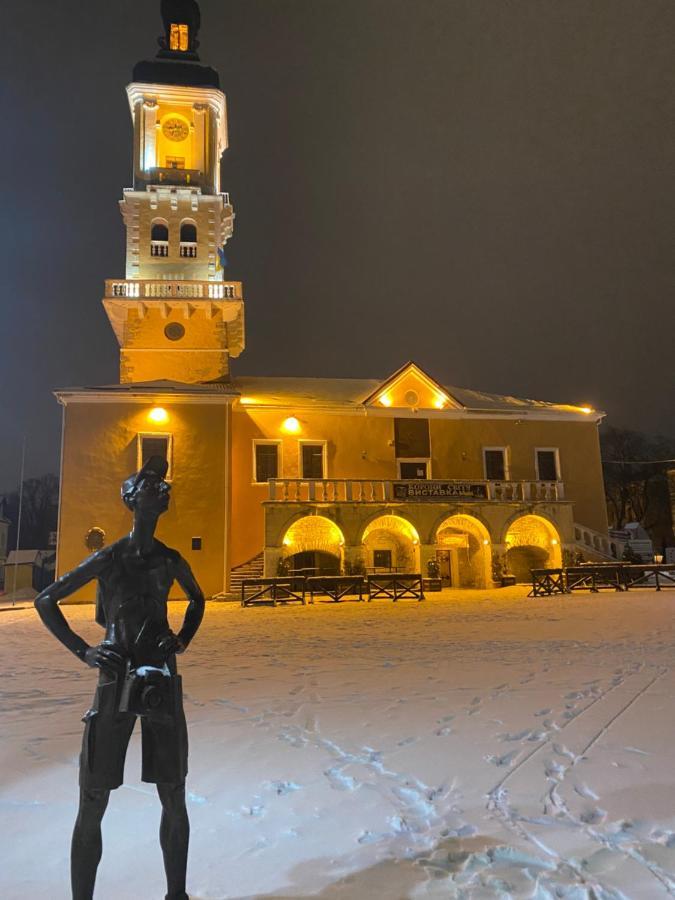 Чудові Апартаменти «D.I.M.» В Старому Місті Kamjanets-Podilsky Buitenkant foto